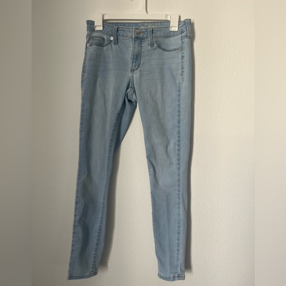 2 pairs of jeans
